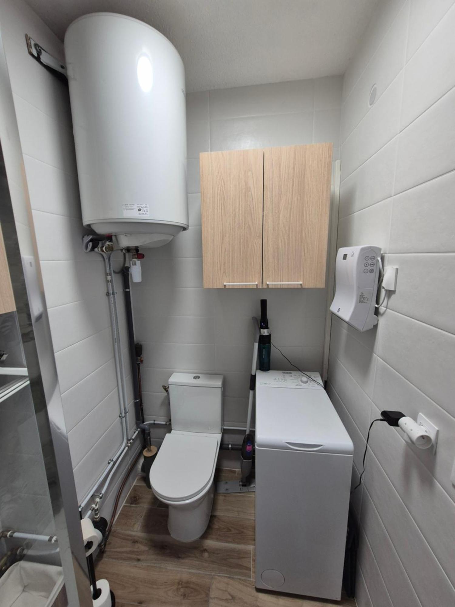 Appartement 19m2 Classe 1, Vue Sur Etang De Thau, 200m Des Cures, 2eme Etage Sans Ascenseur Balaruc-les-Bains